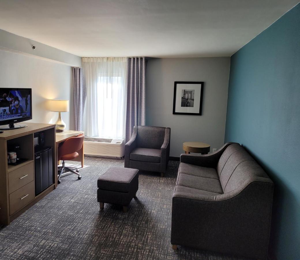 Comfort Inn & Suites Alexandria West Экстерьер фото