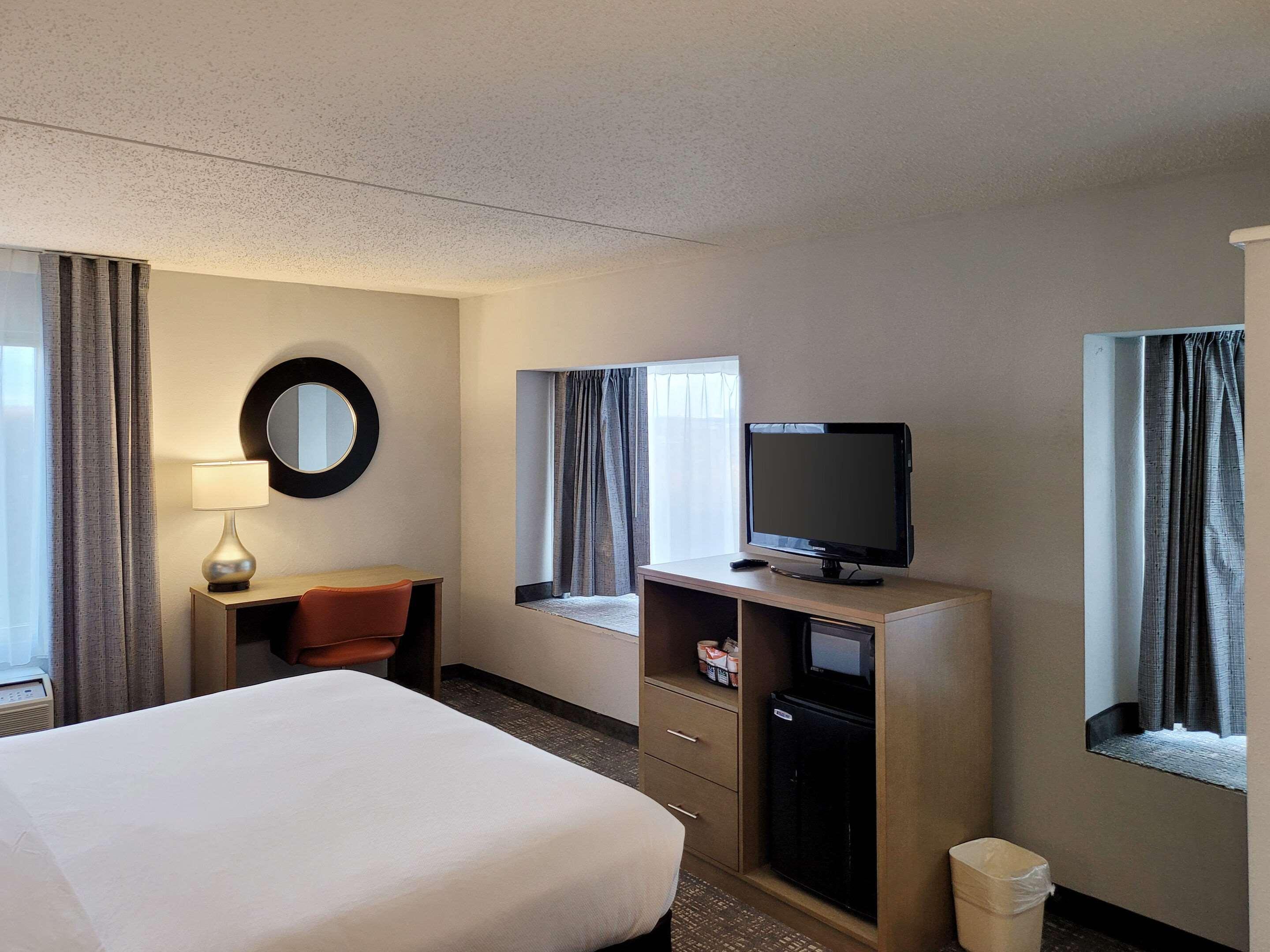 Comfort Inn & Suites Alexandria West Экстерьер фото