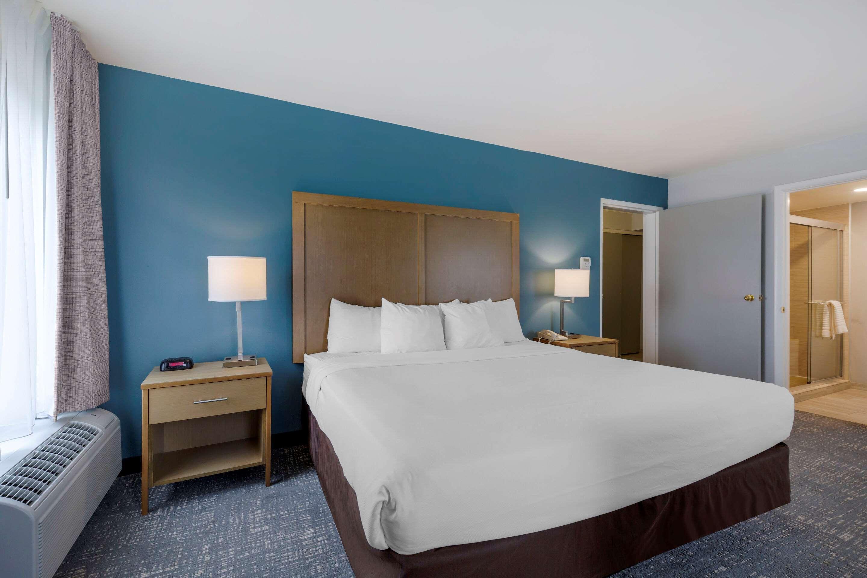Comfort Inn & Suites Alexandria West Экстерьер фото