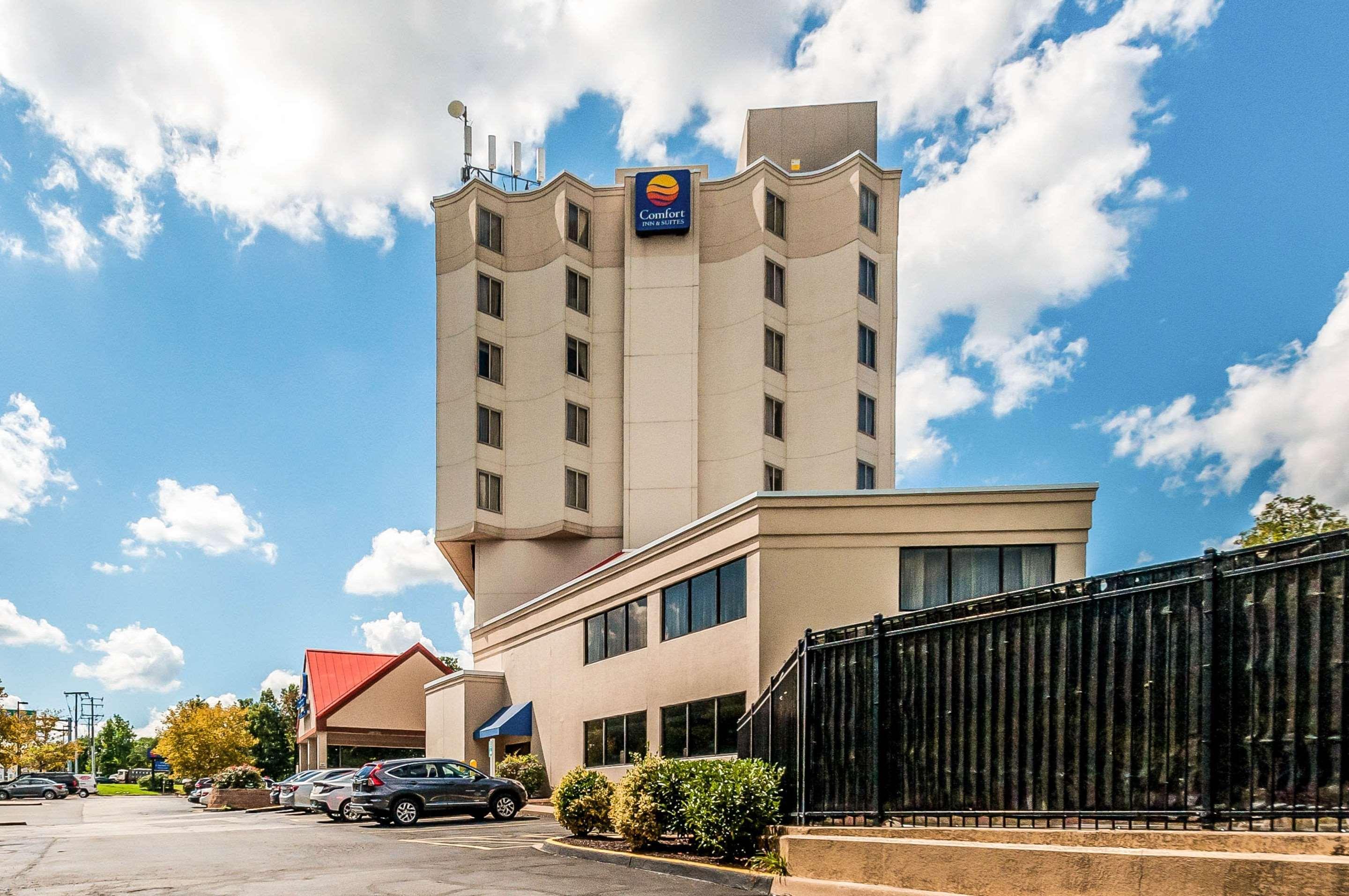 Comfort Inn & Suites Alexandria West Экстерьер фото