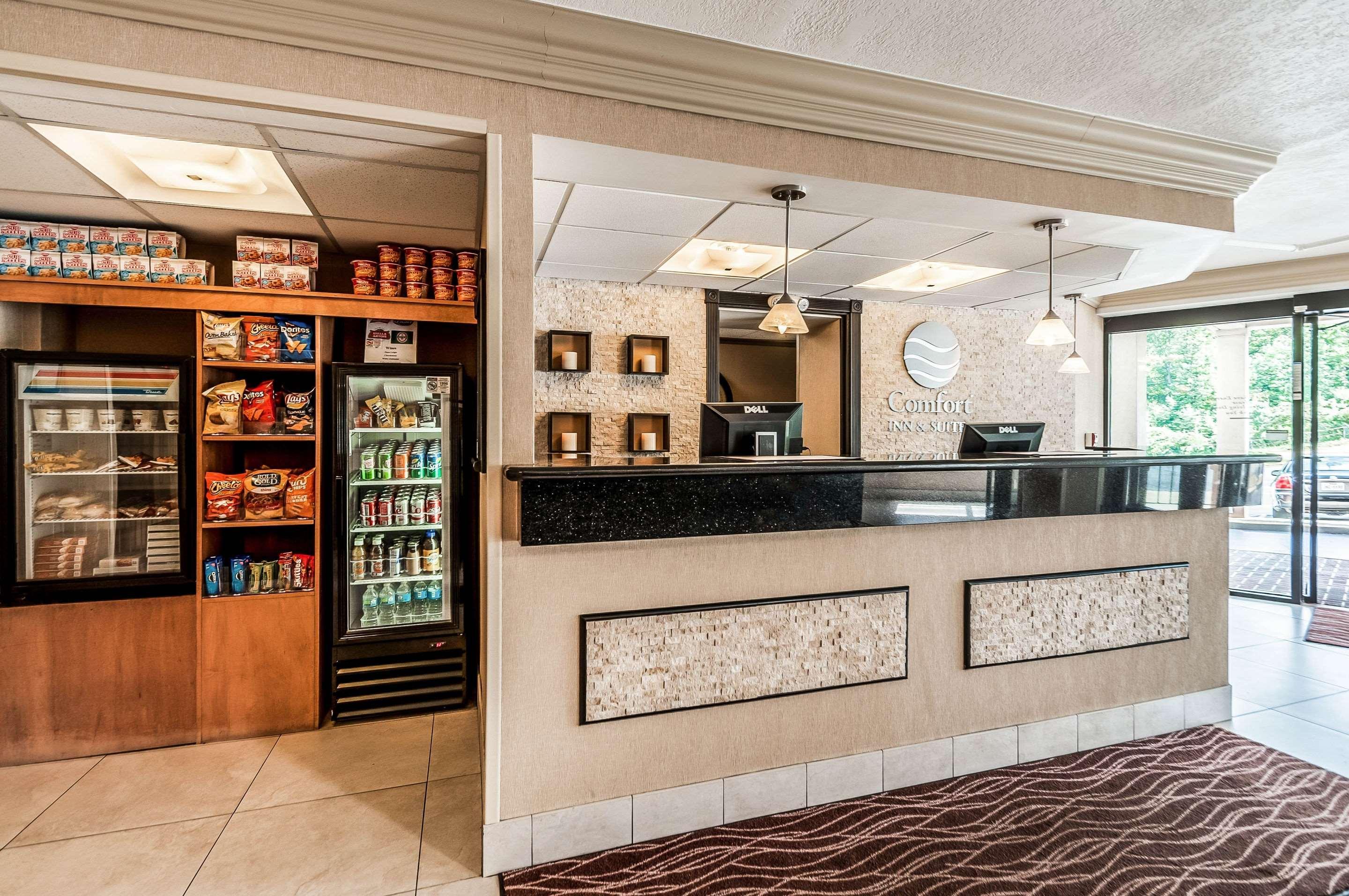 Comfort Inn & Suites Alexandria West Экстерьер фото