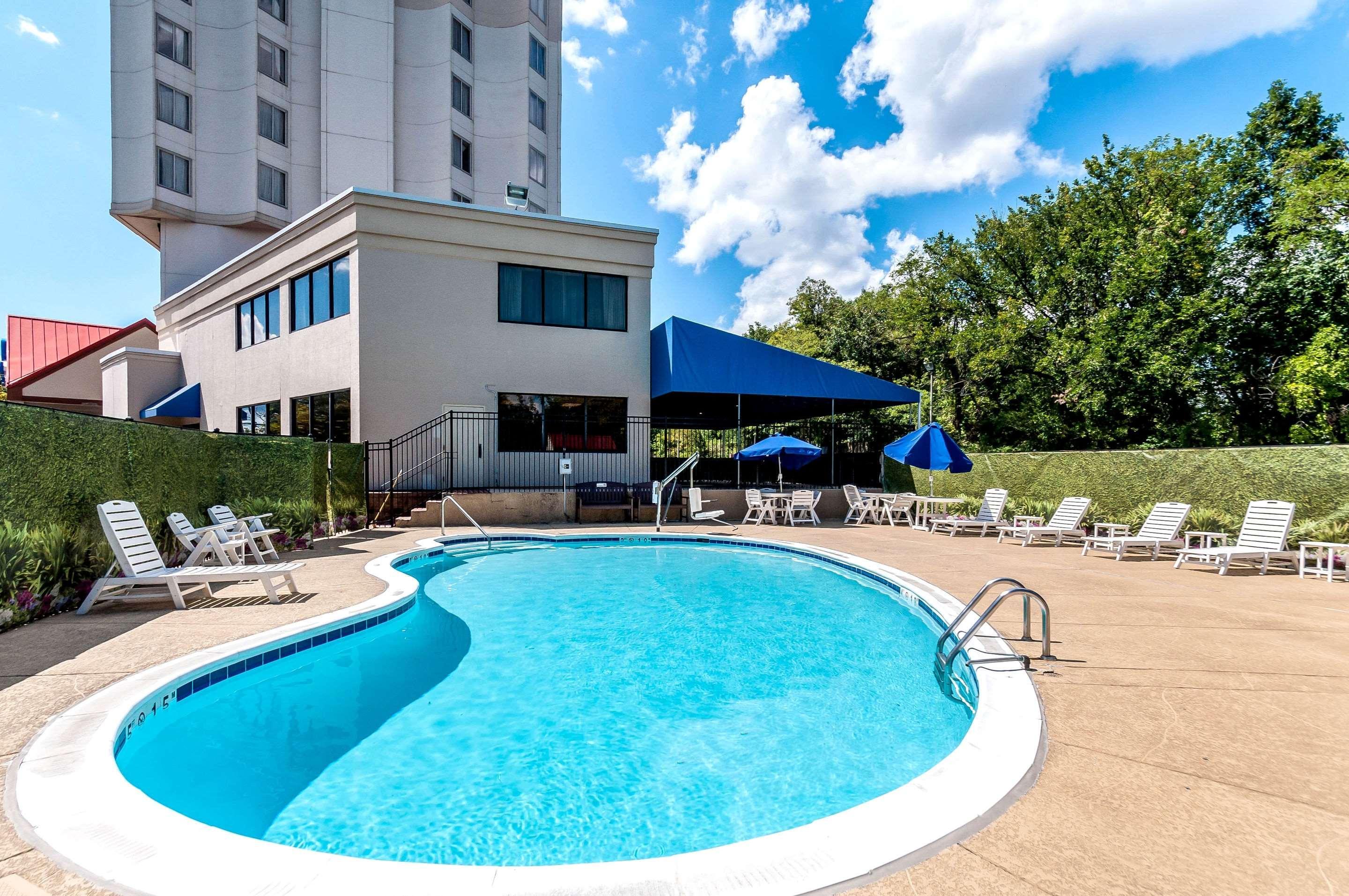 Comfort Inn & Suites Alexandria West Экстерьер фото