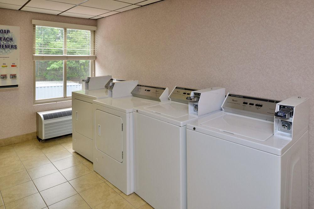 Comfort Inn & Suites Alexandria West Экстерьер фото