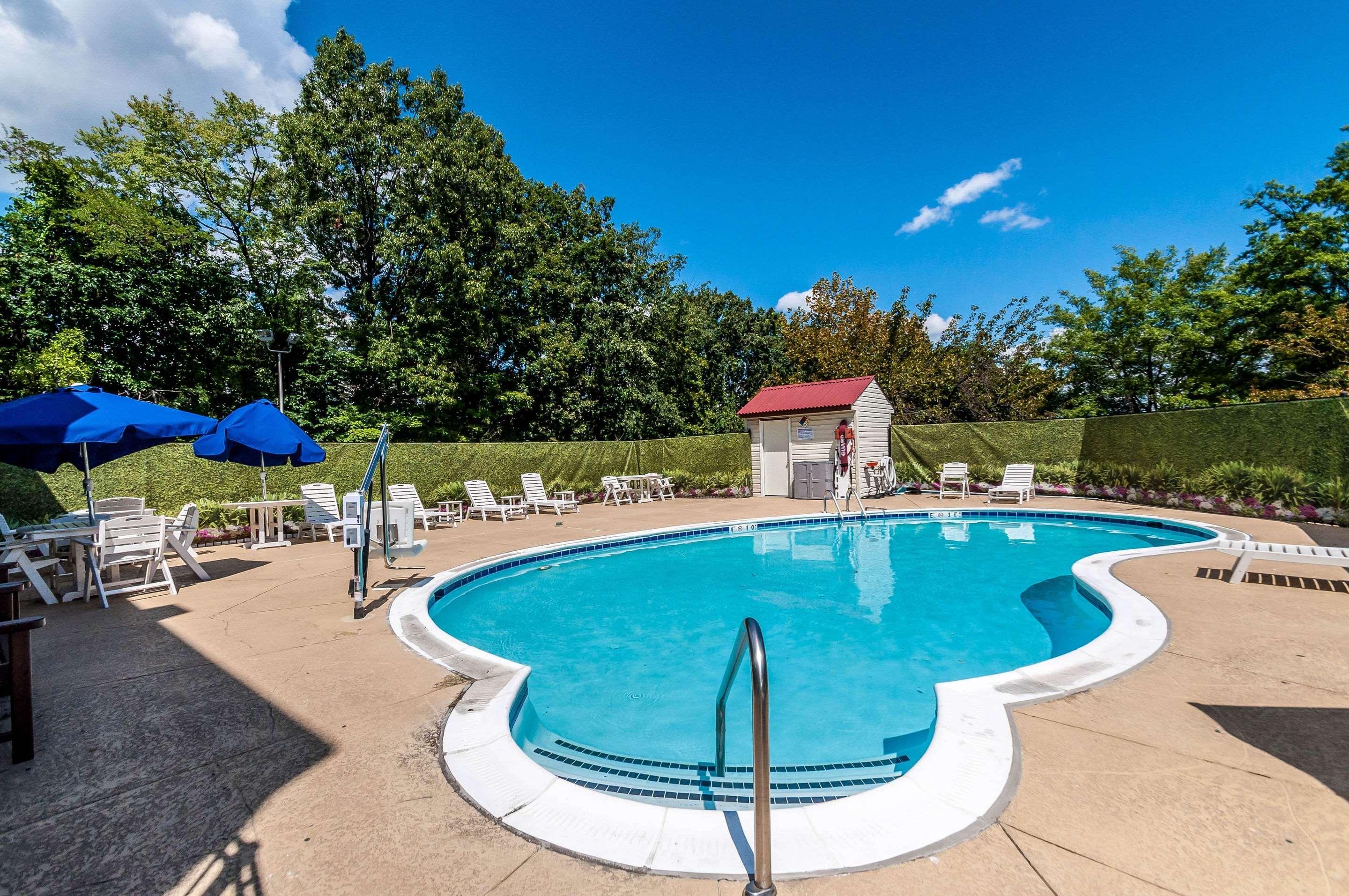 Comfort Inn & Suites Alexandria West Экстерьер фото