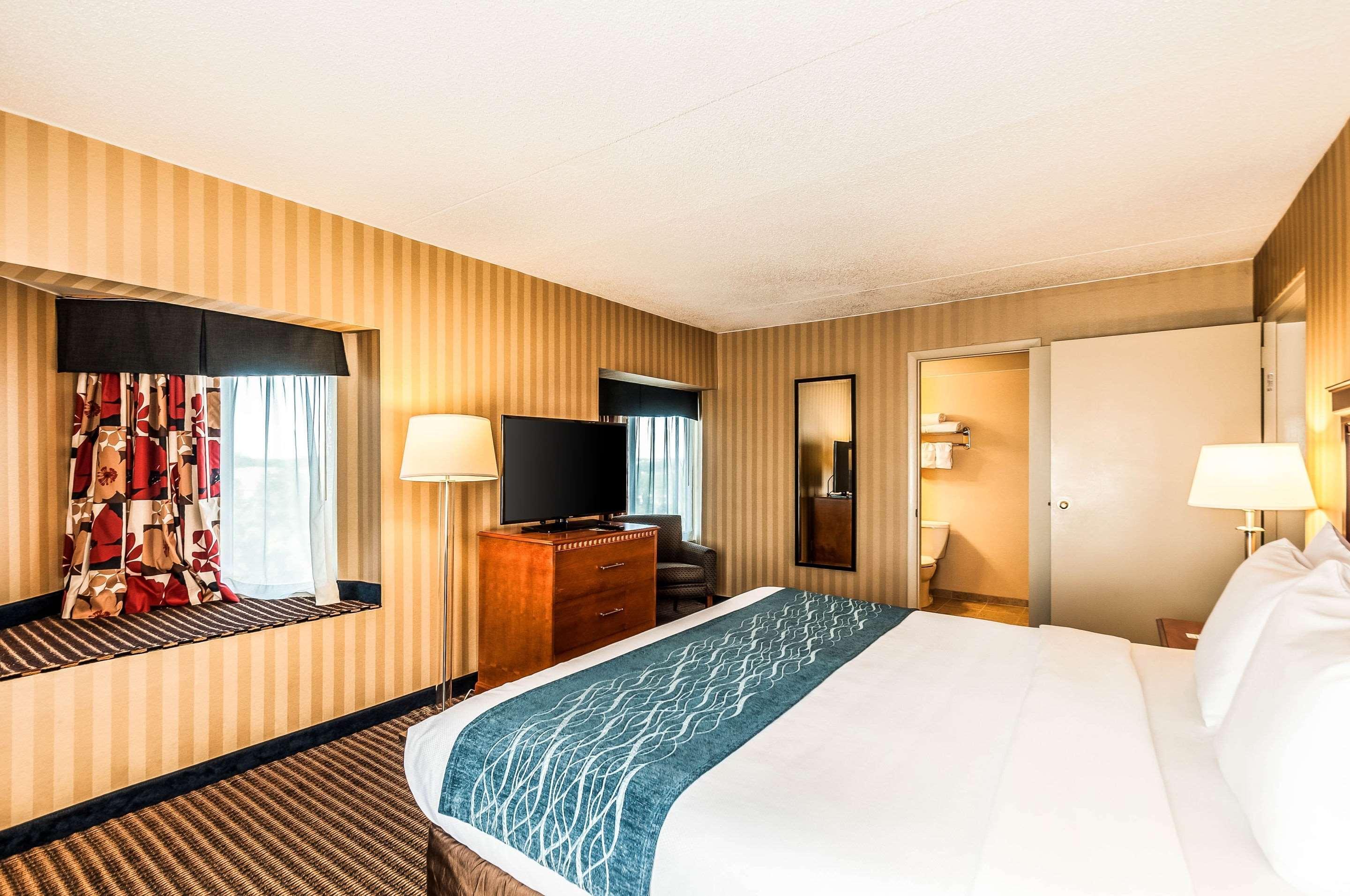 Comfort Inn & Suites Alexandria West Экстерьер фото